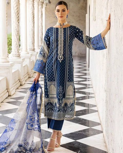 Zainab Chottani Gray Pure Lawn New Arrival Embroidery 3pc